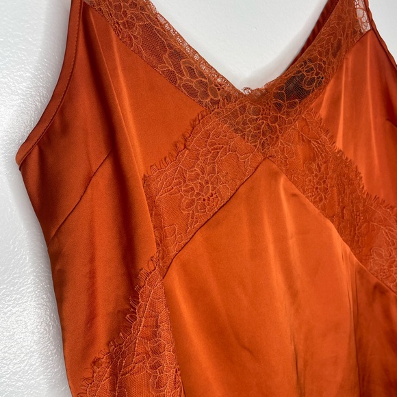 2x1 lace strap blouse - Picture 2 of 6